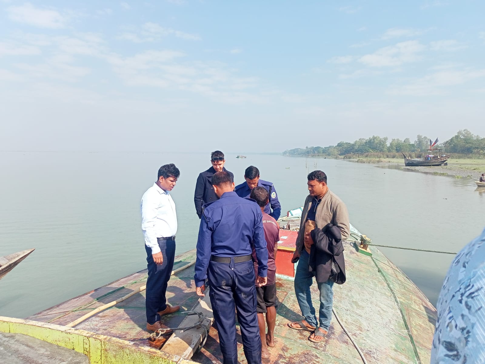 বোরহানউদ্দিনে তেতুলিয়ায় বালু উত্তোলন করায় দেড় লাখ টাকা জরিমানা