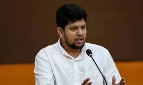 সাবেক উপদেষ্টা মাহফুজ আলম নিয়ে এলেন ‘অল্টারনেটিভস’